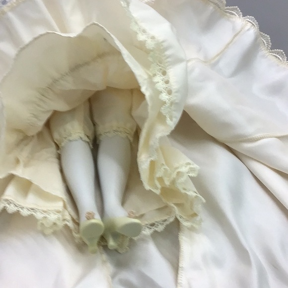 FRANKLIN HEIRLOOM DOLLS - Picture 10 of 16